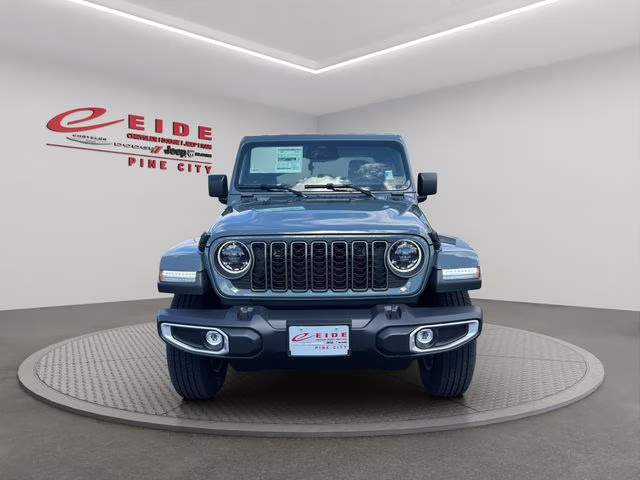2026 Anvil Clearcoat Jeep Gladiator Sport S 4X4 Truck