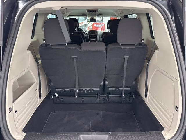 2020 Black Onyx Crystal Pearlcoat Dodge Grand Caravan SE FWD Van