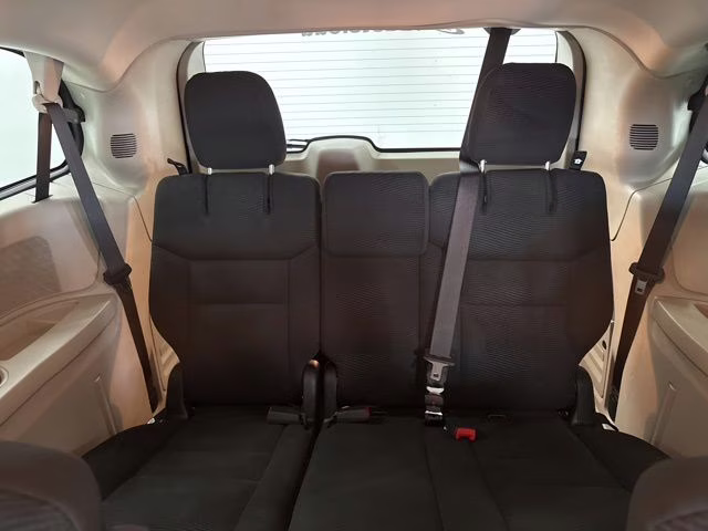 2020 Black Onyx Crystal Pearlcoat Dodge Grand Caravan SE FWD Van