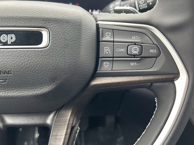 2026 Bright White Clearcoat Jeep Grand Cherokee L Limited 4X4 SUV