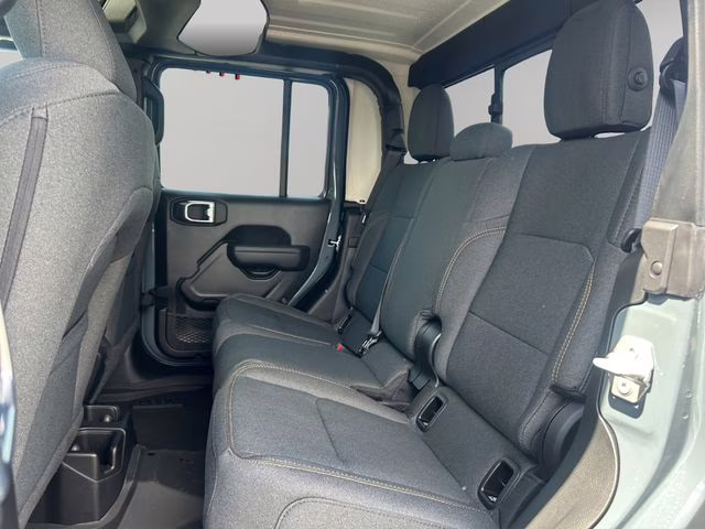 2026 Anvil Clearcoat Jeep Gladiator Sport S 4X4 Truck