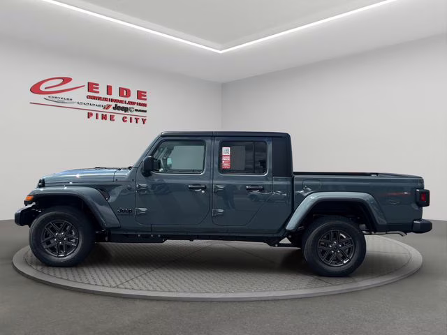 2026 Anvil Clearcoat Jeep Gladiator Sport S 4X4 Truck