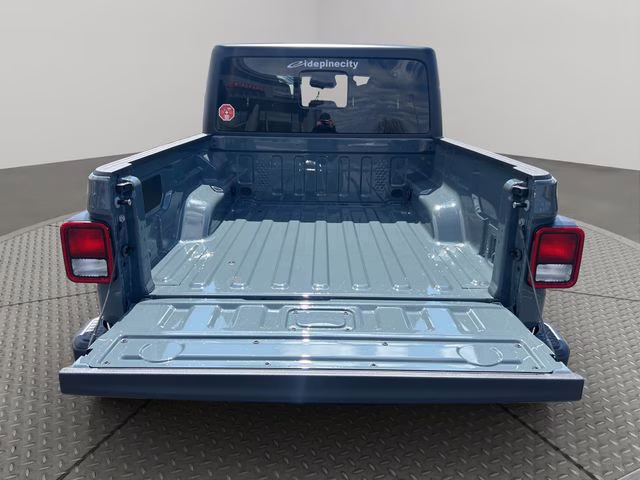 2026 Anvil Clearcoat Jeep Gladiator Sport S 4X4 Truck