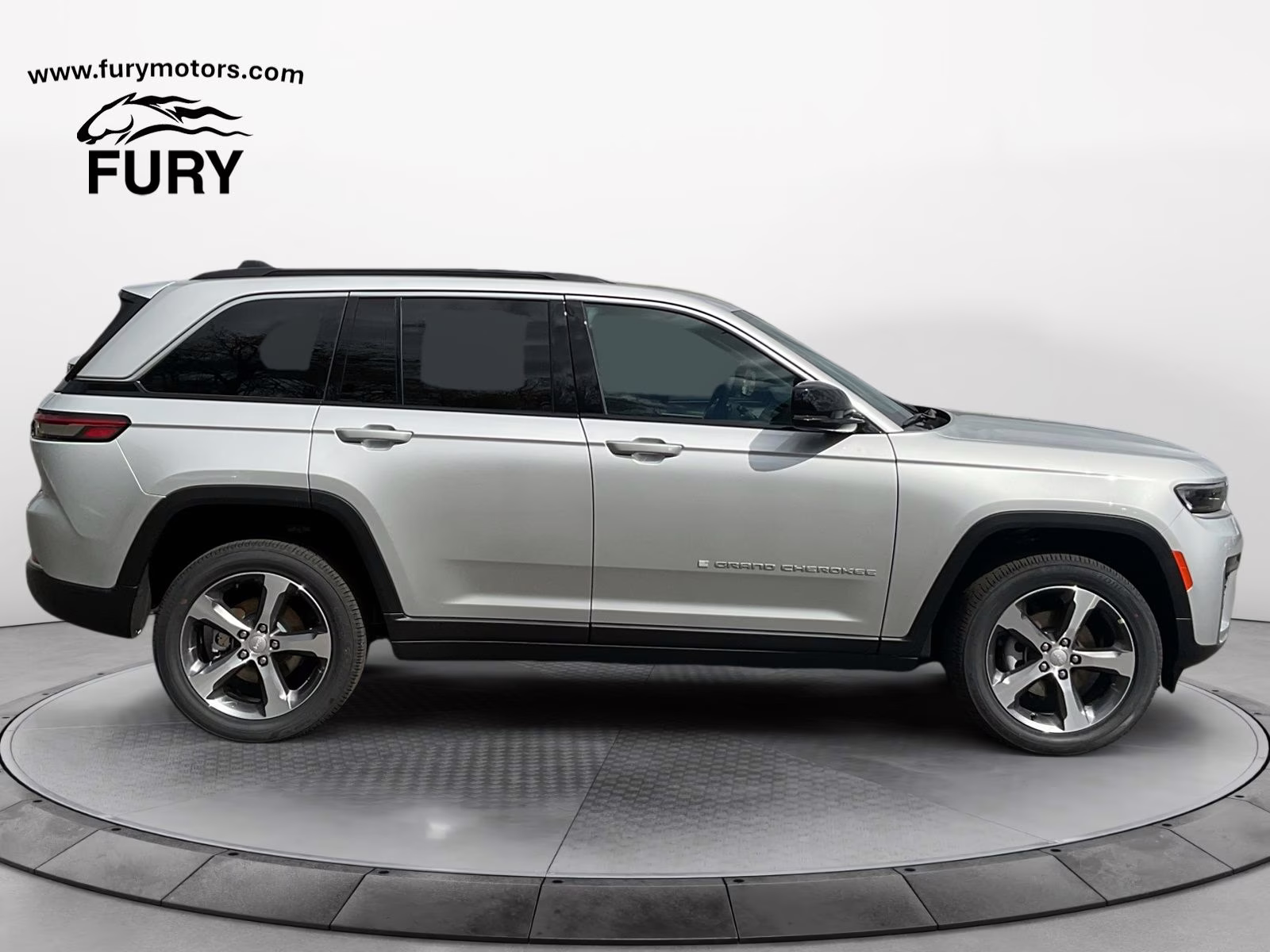 2026 Silver Zynith Jeep Grand Cherokee Limited 4X4 SUV