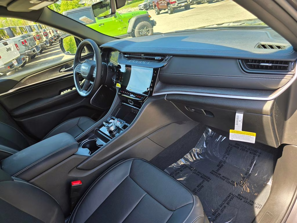 2026 Baltic Gray Metallic Clearcoat Jeep Grand Cherokee L Limited 4X4 SUV