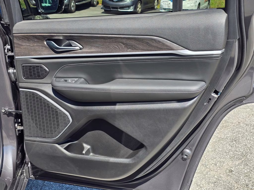 2026 Baltic Gray Metallic Clearcoat Jeep Grand Cherokee L Limited 4X4 SUV