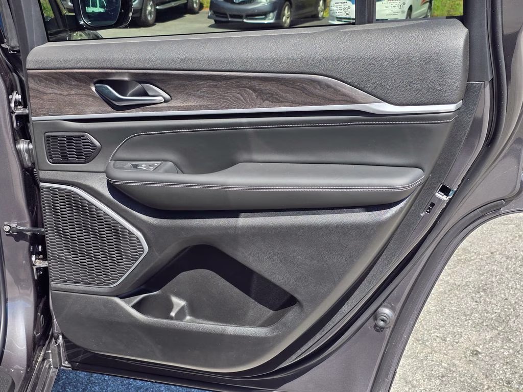 2026 Baltic Gray Metallic Clearcoat Jeep Grand Cherokee L Limited 4X4 SUV
