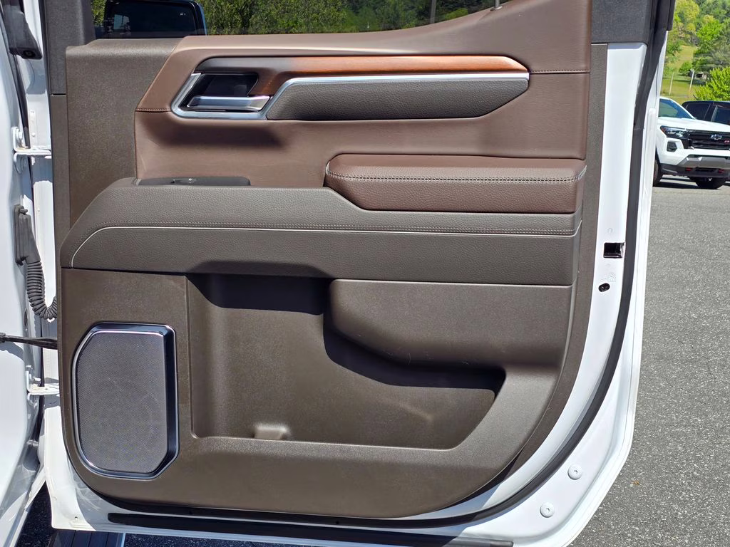 2025 White Frost Tricoat GMC Sierra 1500 Denali 4X4 Truck