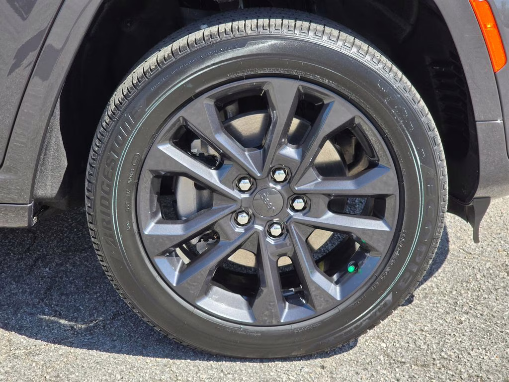 2026 Baltic Gray Metallic Clearcoat Jeep Grand Cherokee L Limited 4X4 SUV