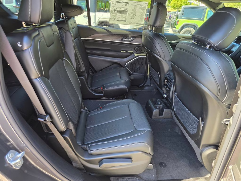 2026 Baltic Gray Metallic Clearcoat Jeep Grand Cherokee L Limited 4X4 SUV