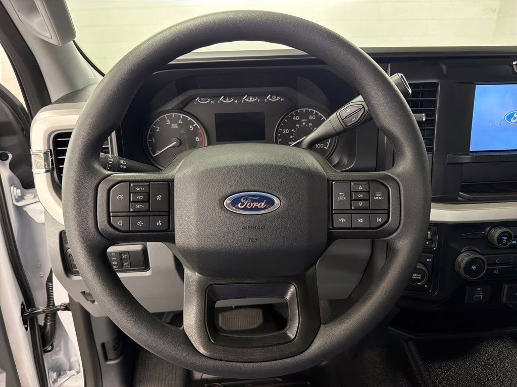 2026 OXFORD WHITE Ford Super Duty F-250 SRW XL 4X4 Truck