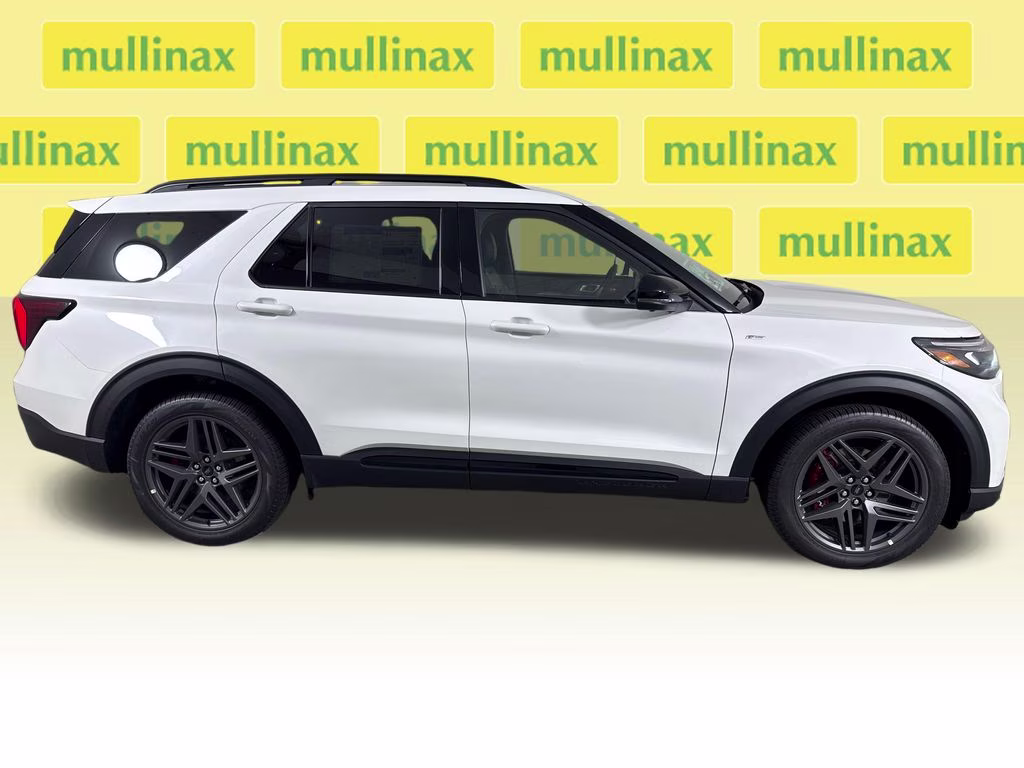 2026 Star White Metallic Tri-Coat Ford Explorer ST-Line RWD SUV