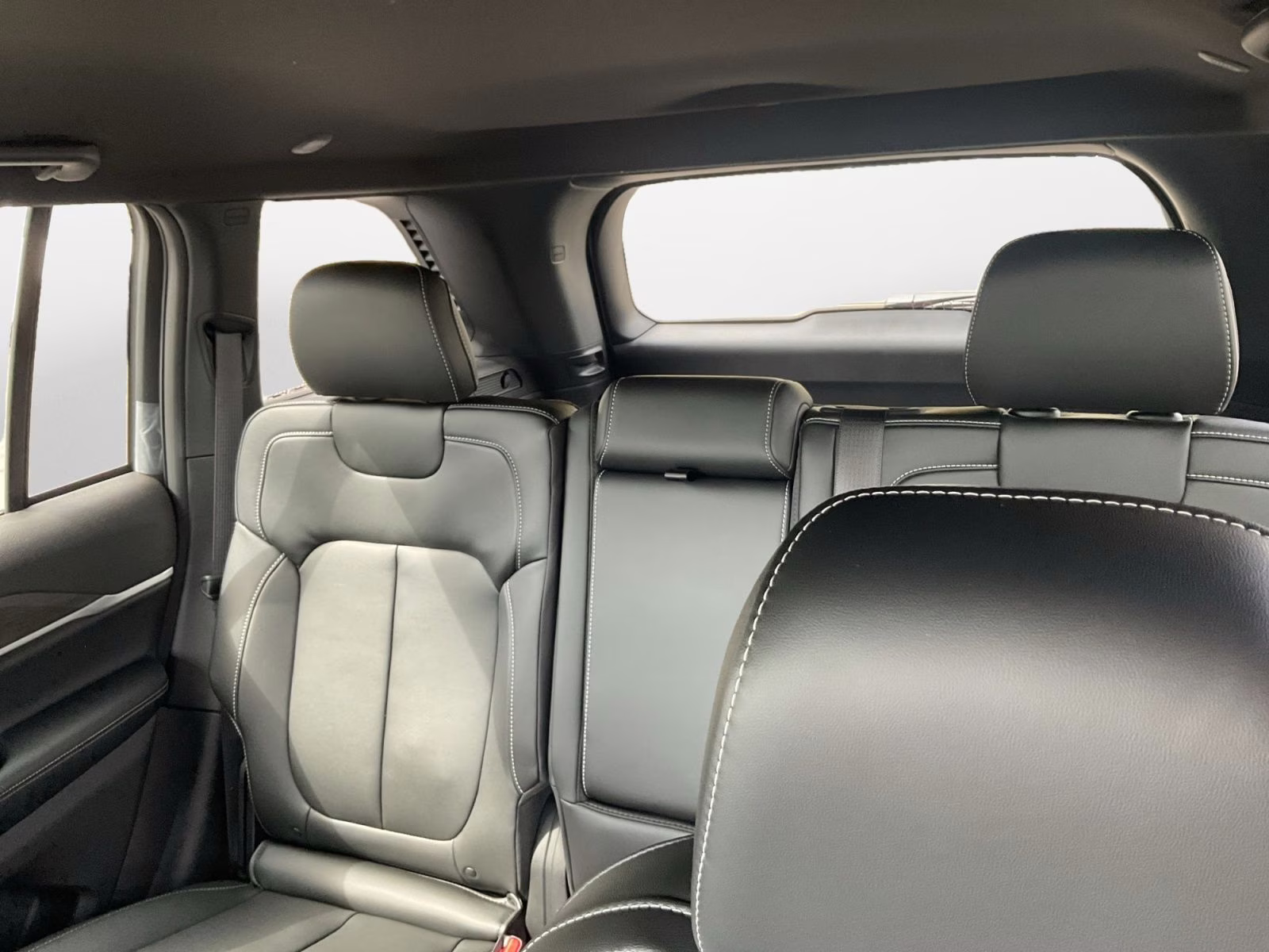 2026 Silver Zynith Jeep Grand Cherokee Limited 4X4 SUV
