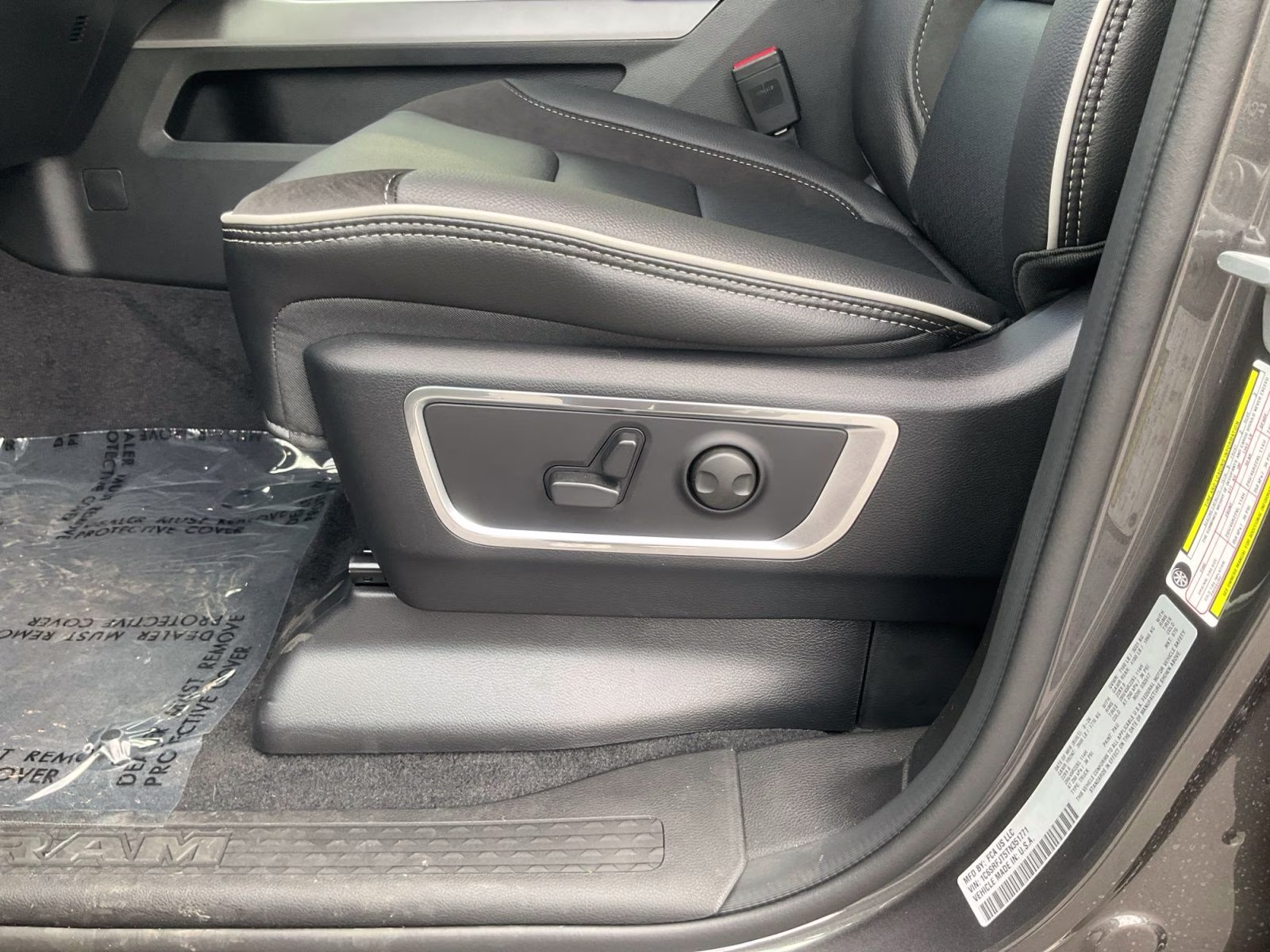 2026 Granite Crystal Metallic Clearcoat Ram 1500 Laramie 4X4 Truck