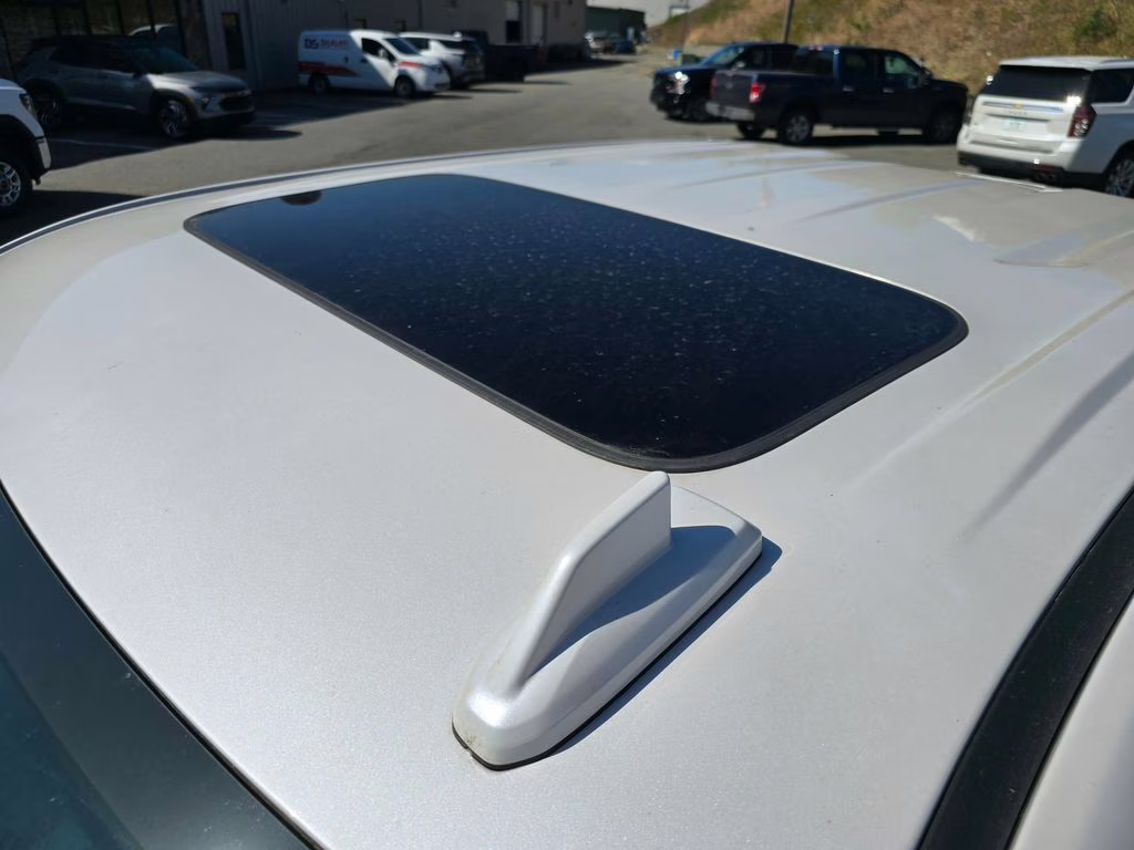 2025 White Frost Tricoat GMC Sierra 1500 Denali 4X4 Truck