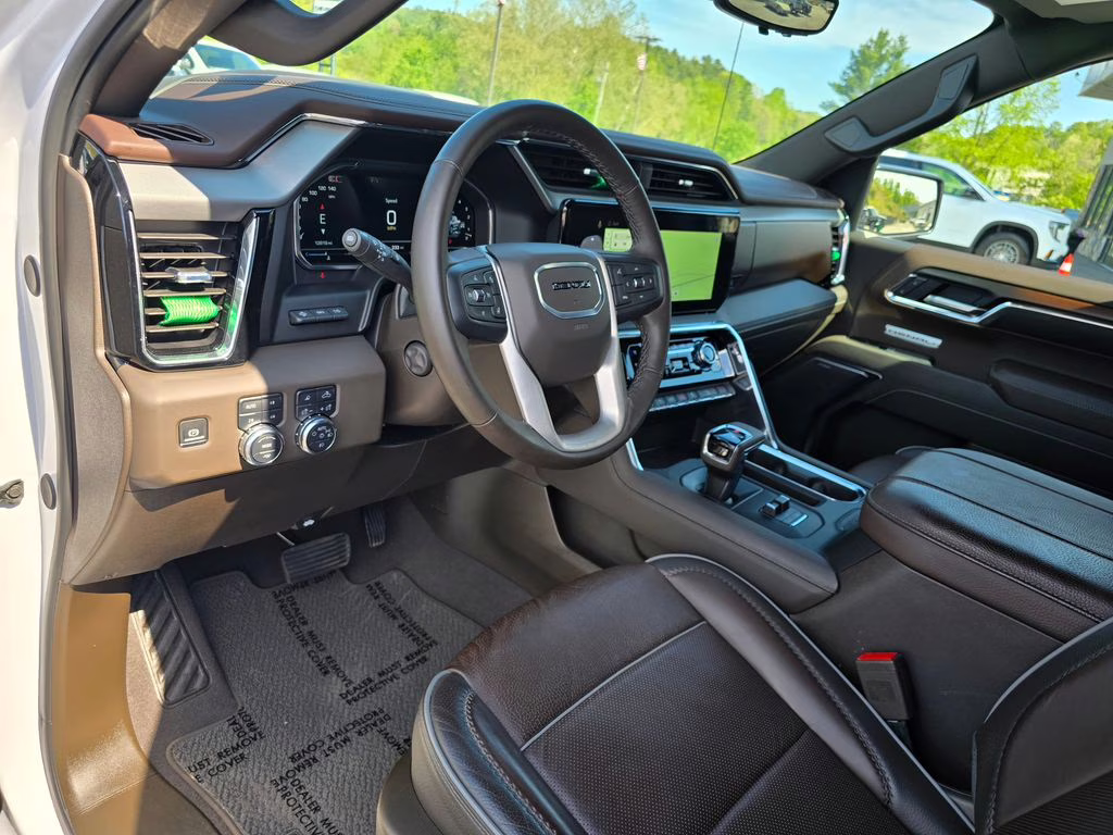 2025 White Frost Tricoat GMC Sierra 1500 Denali 4X4 Truck