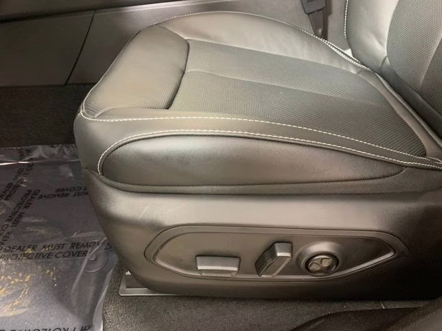 2026 Diamond Black Crystal Pearlcoat Jeep Grand Cherokee L Limited Reserve 4X4 SUV