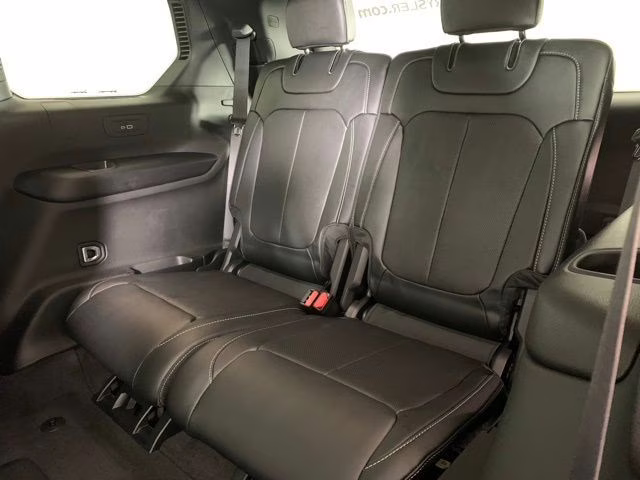 2026 Diamond Black Crystal Pearlcoat Jeep Grand Cherokee L Limited Reserve 4X4 SUV