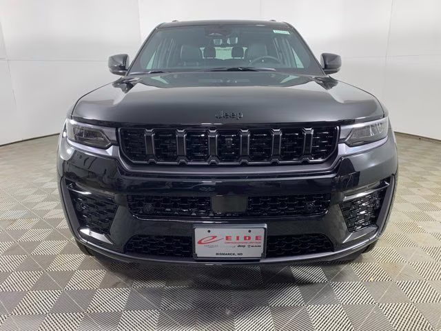 2026 Diamond Black Crystal Pearlcoat Jeep Grand Cherokee L Limited Reserve 4X4 SUV
