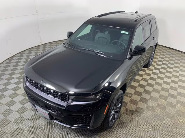 2026 Diamond Black Crystal Pearlcoat Jeep Grand Cherokee L Limited Reserve 4X4 SUV