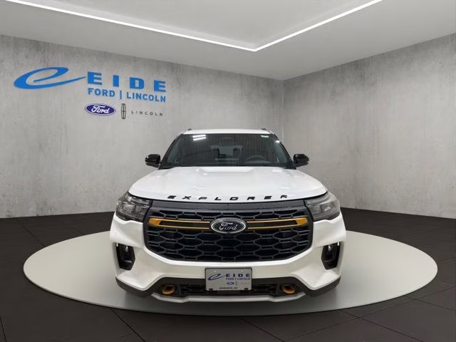 2026 Star White Metallic Tri-Coat Ford Explorer Tremor 4X4 SUV