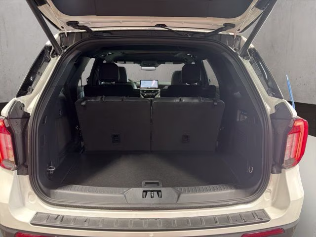 2026 White Metallic Ford Explorer Tremor 4X4 SUV