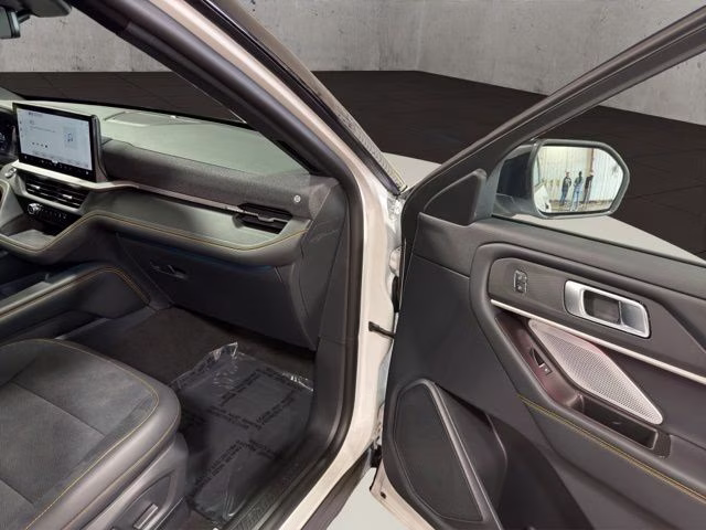 2026 White Metallic Ford Explorer Tremor 4X4 SUV