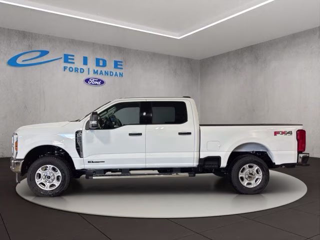 2026 Oxford White Ford Super Duty F-250 SRW XLT 4X4 Truck
