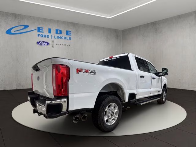 2026 Oxford White Ford Super Duty F-250 SRW XLT 4X4 Truck