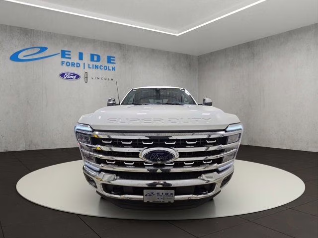 2026 Star White Metallic Tri-Coat Ford Super Duty F-250 SRW Lariat Chrome 4X4 Truck