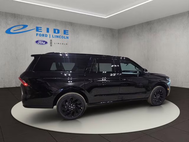 2026 Infinite Black Metallic Clearcoat Lincoln Navigator L Reserve 4X4 SUV