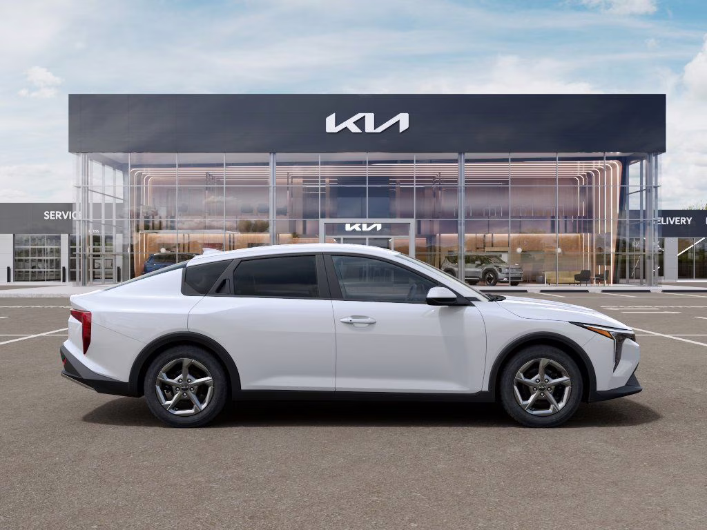 2026 Snow White Pearl Kia K4 LXS FWD Sedan