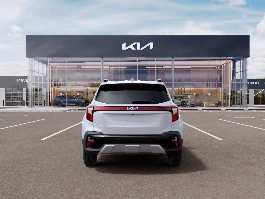 2026 Snow White Pearl Kia Seltos EX FWD SUV