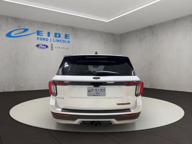 2026 Star White Metallic Tri-Coat Ford Explorer Tremor 4X4 SUV