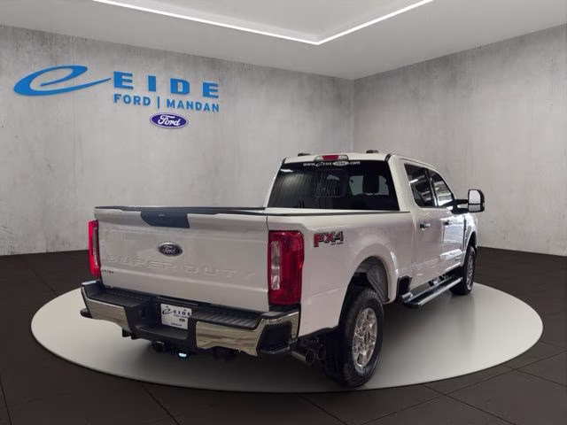 2026 Oxford White Ford Super Duty F-250 SRW XLT 4X4 Truck