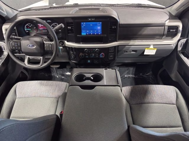 2026 Oxford White Ford Super Duty F-250 SRW XLT 4X4 Truck