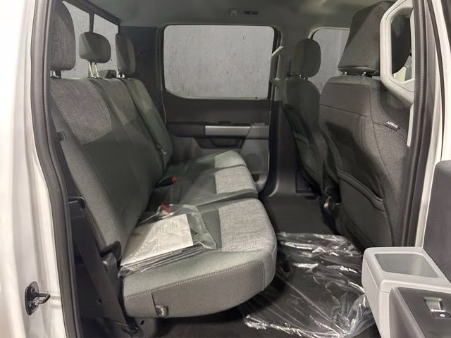 2026 Oxford White Ford Super Duty F-250 SRW XLT 4X4 Truck