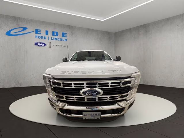 2026 Oxford White Ford Super Duty F-250 SRW XLT 4X4 Truck
