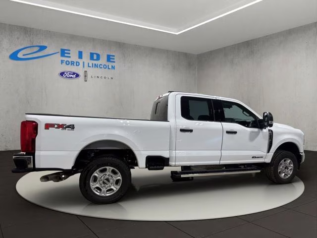 2026 Oxford White Ford Super Duty F-250 SRW XLT 4X4 Truck