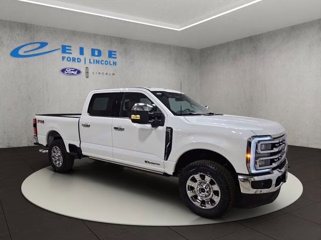 2026 Star White Metallic Tri-Coat Ford Super Duty F-250 SRW Lariat Chrome 4X4 Truck