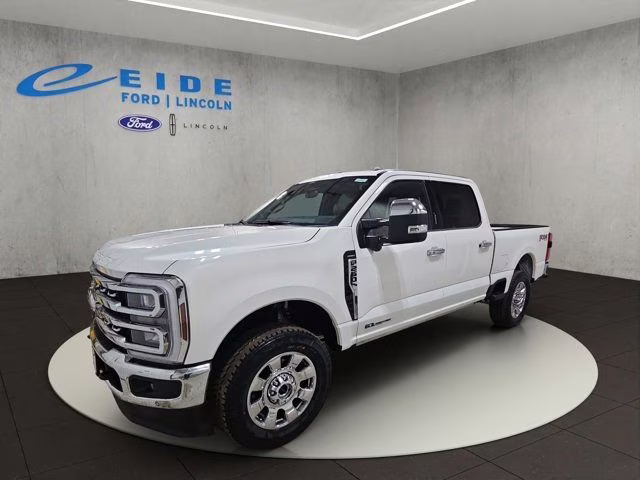 2026 Star White Metallic Tri-Coat Ford Super Duty F-250 SRW Lariat Chrome 4X4 Truck