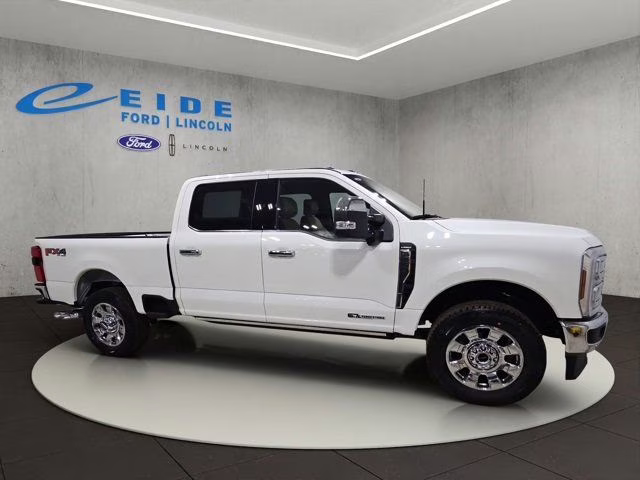 2026 Star White Metallic Tri-Coat Ford Super Duty F-250 SRW Lariat Chrome 4X4 Truck