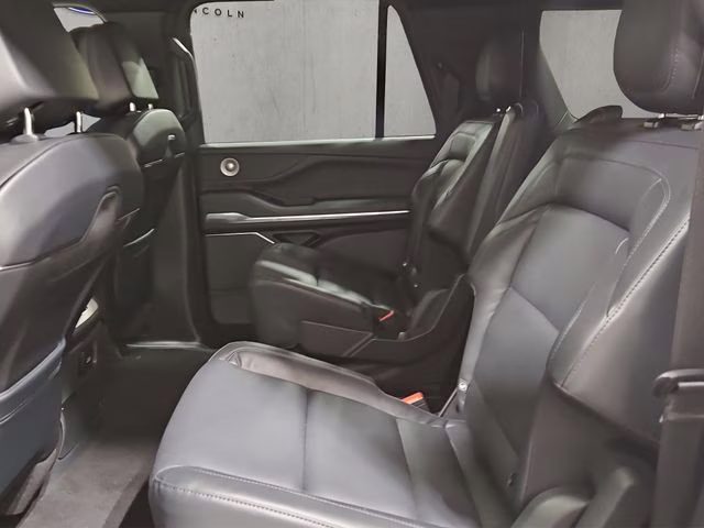 2026 Infinite Black Metallic Clearcoat Lincoln Navigator L Reserve 4X4 SUV