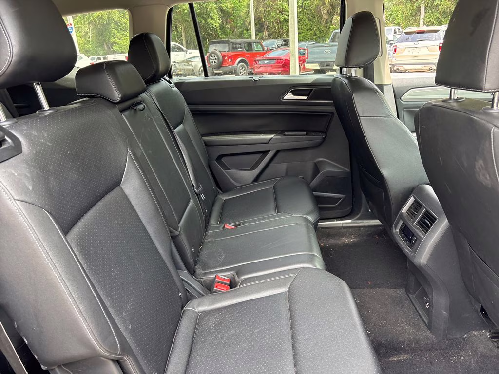 2018 Platinum Gray Metallic Volkswagen Atlas 3.6L V6 SE AWD SUV