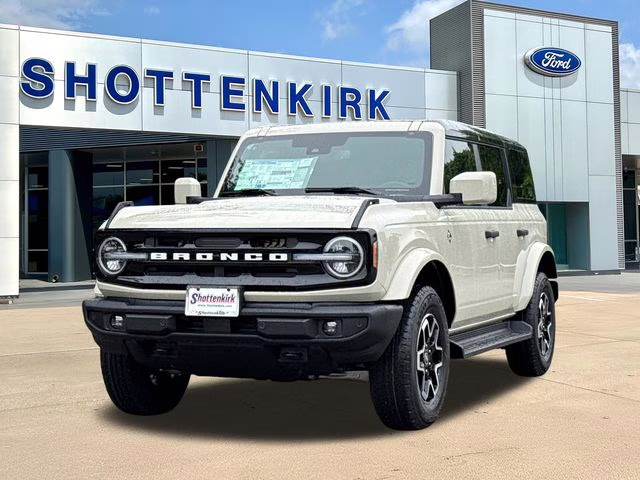 2026 Beige Ford Bronco Outer Banks 4X4 SUV