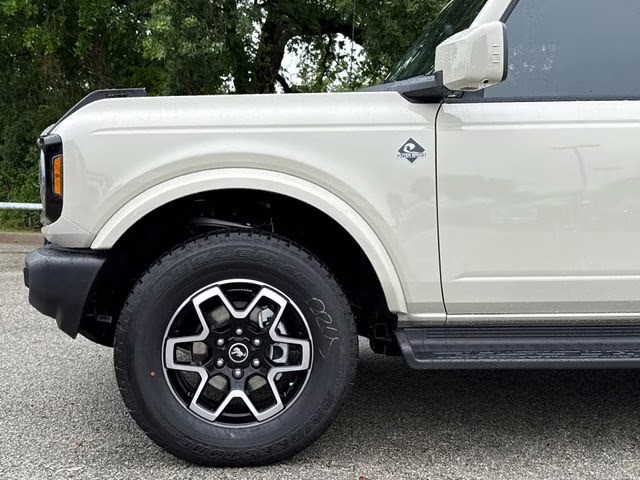 2026 Beige Ford Bronco Outer Banks 4X4 SUV