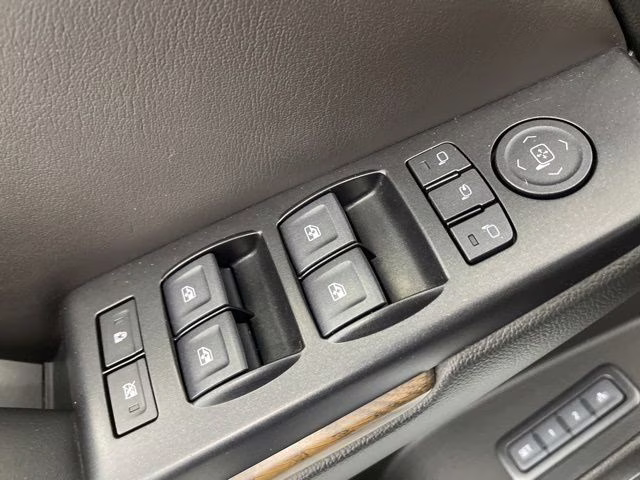 2018 Summit White GMC Yukon Denali AWD SUV