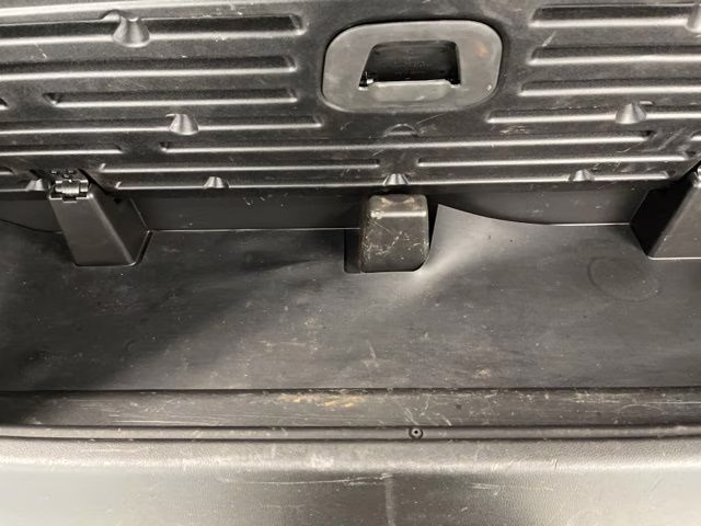 2018 Summit White GMC Yukon Denali AWD SUV