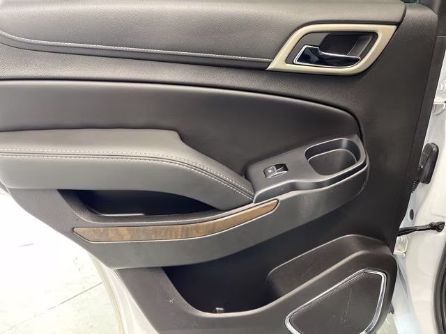 2018 Summit White GMC Yukon Denali AWD SUV