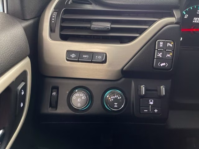 2018 Summit White GMC Yukon Denali AWD SUV